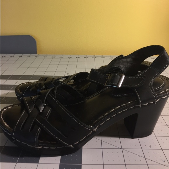 White mountain black sandals size 7m - Picture 5 of 5